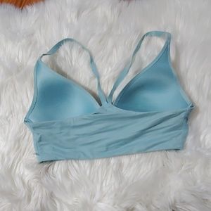 Victoria's Secret Intimates & Sleepwear - Victoria's secret lightly lined plunge bra 32C Victoria's Secret Intimates & Sleepwear - Victoria's secret lightly lined plunge bra 32C